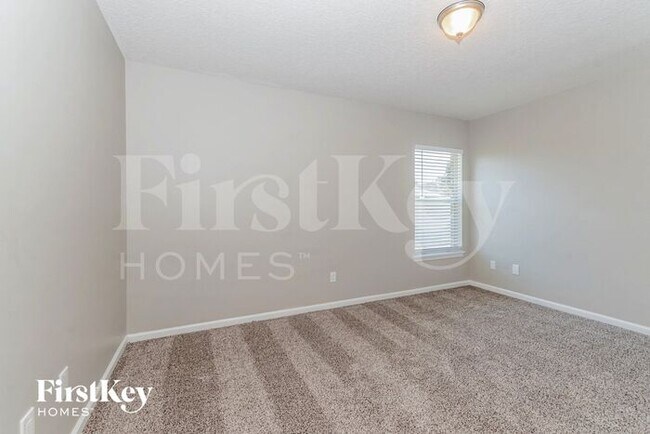 Building Photo - 863 Songbird Dr