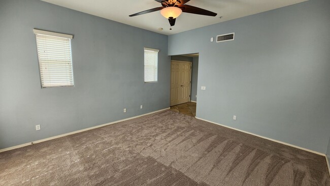 Building Photo - 2 Bedroom Townhome at the Artisan Village ...