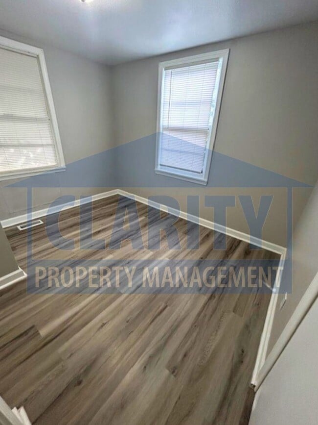 Building Photo - Cozy, four bedroom home!