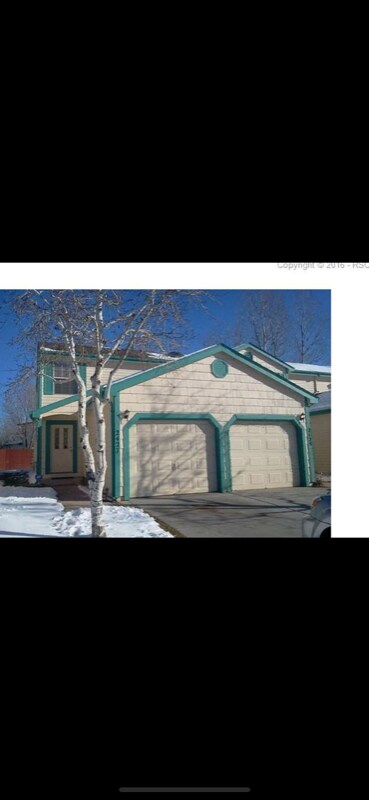 Primary Photo - 2427 Lexington Village Ln
