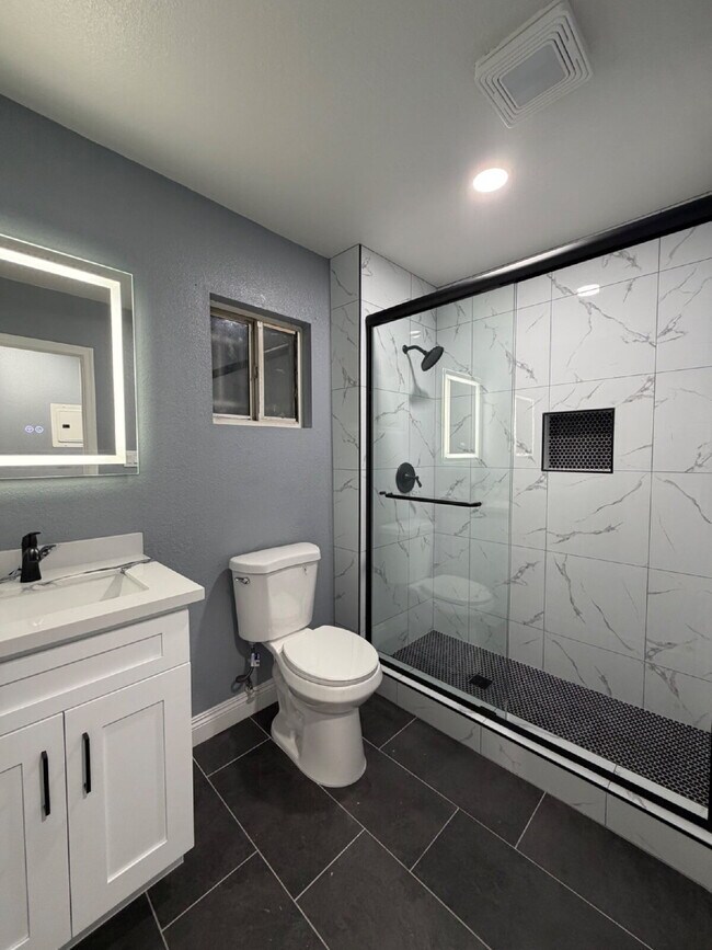 Building Photo - 100% NEWLY REMODELED - MUST SEE - WON'T LAST _   Only 4 miles from USC and 6 miles from DTLA