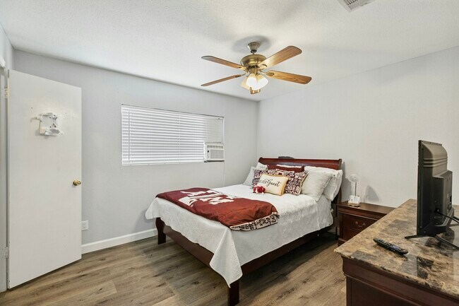 Building Photo - 1501 Stallings Dr