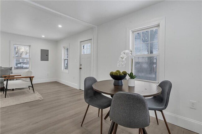 Building Photo - 115 Campbell Ave