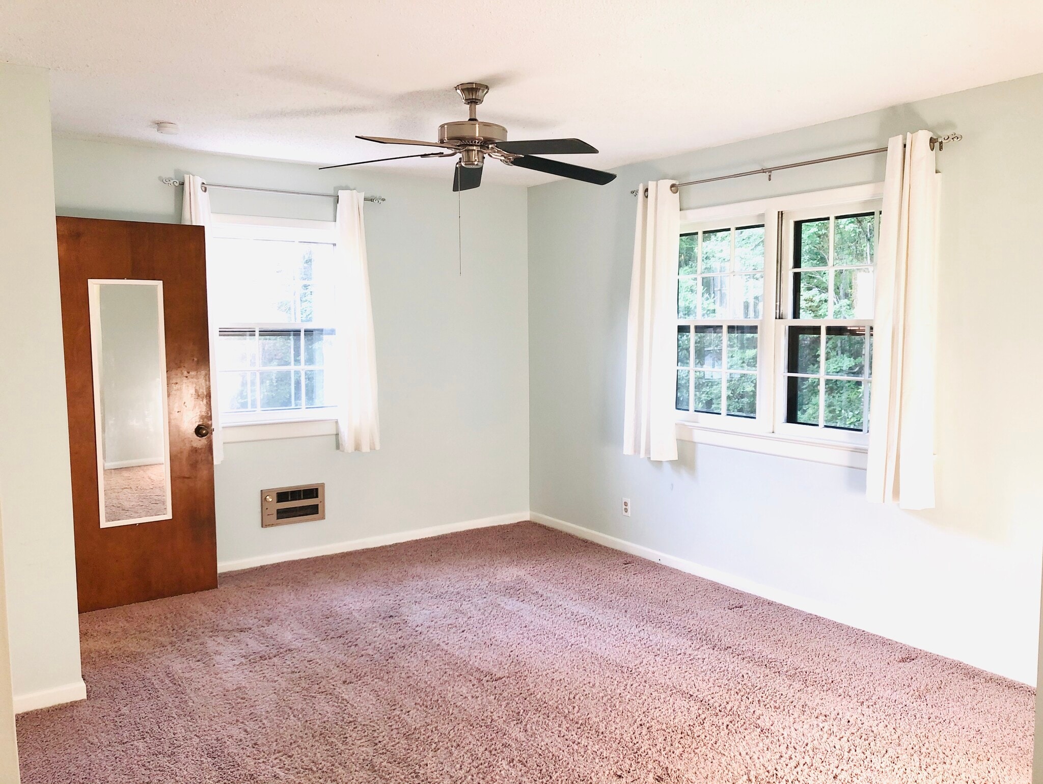 Building Photo - 118 Sebrell Ave