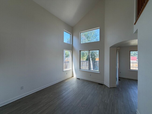 Building Photo - 12139 Applewood Ct