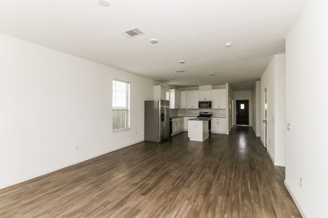 Building Photo - 1321 Grass Bnd Dr