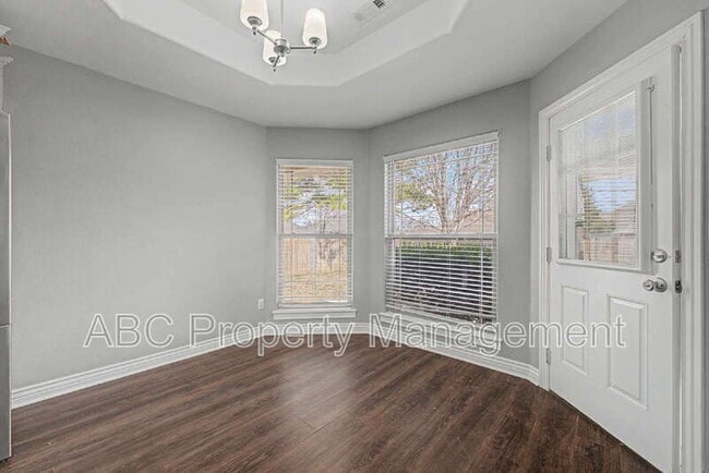 Building Photo - 1501 S Breckenridge Loop