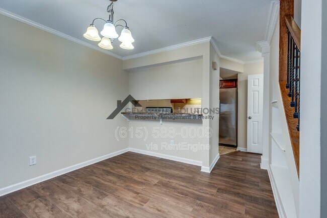 Building Photo - 1705 Granville Rd