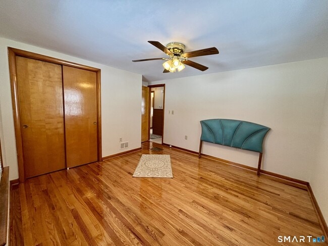 Building Photo - 148 Edgewood Dr