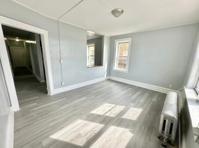Building Photo - 94 Fairmount Terrace