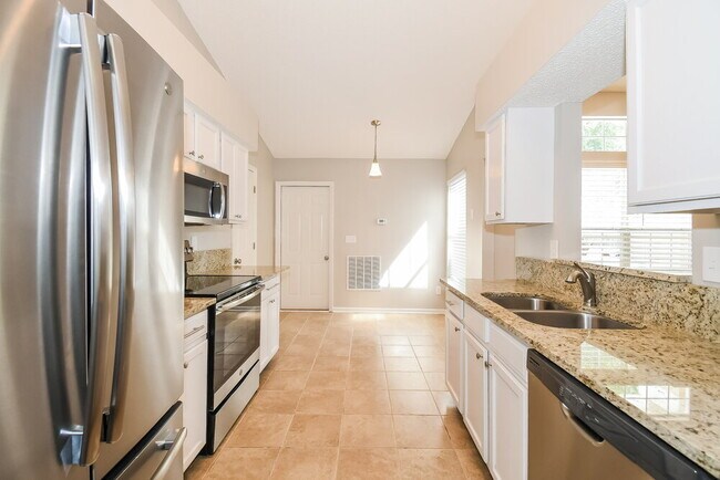 Building Photo - 3123 Olde Sutton Parke Dr