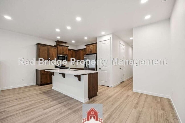 Building Photo - 2795 S Heather St