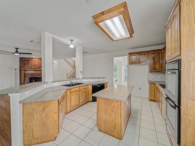 Building Photo - 348 Kansas Trail