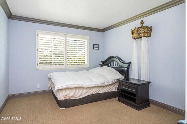 Building Photo - 2670 Grandoaks Dr