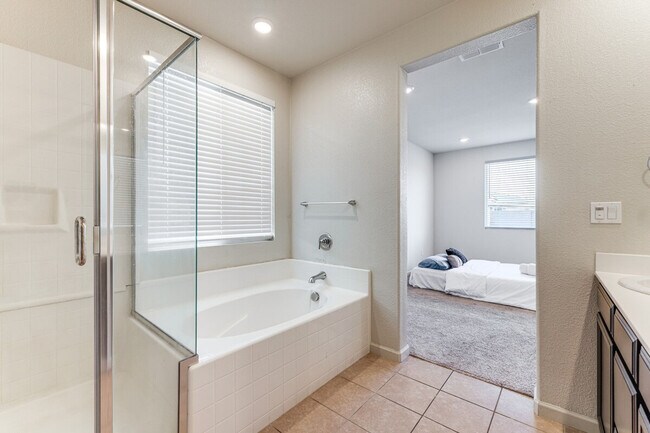 Building Photo - 1442 Copperfield Ave