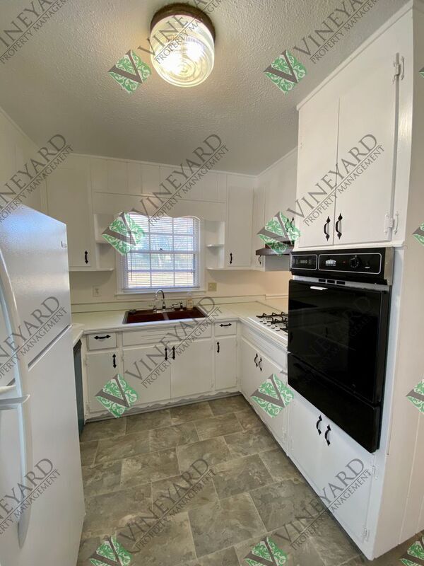 Building Photo - 687 Bounty Dr
