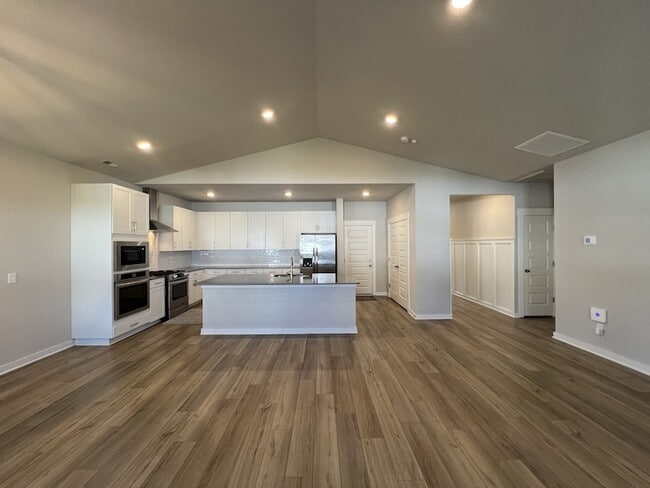 Building Photo - 1001 Pebble Run Rd