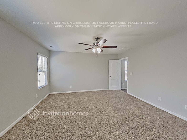 Building Photo - 9238 Magnolia Lily Ave