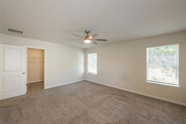 Building Photo - 345 Timberland Ave