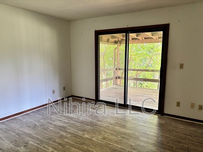 Building Photo - 5627 Quail Ridge Dr