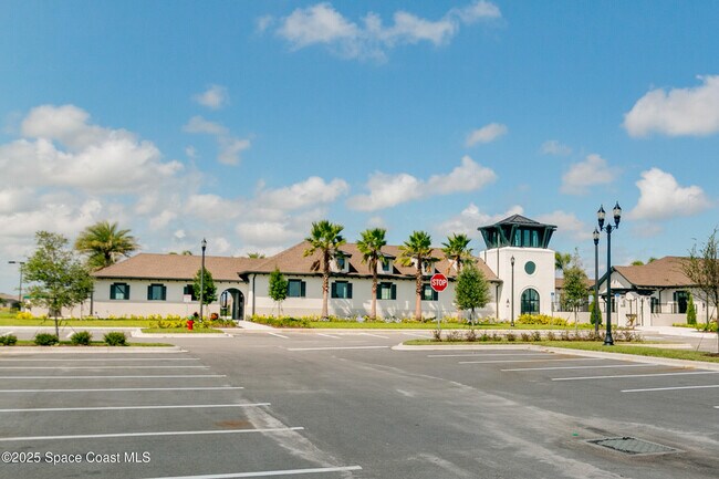 Building Photo - 2490 Treasure Cay Ln