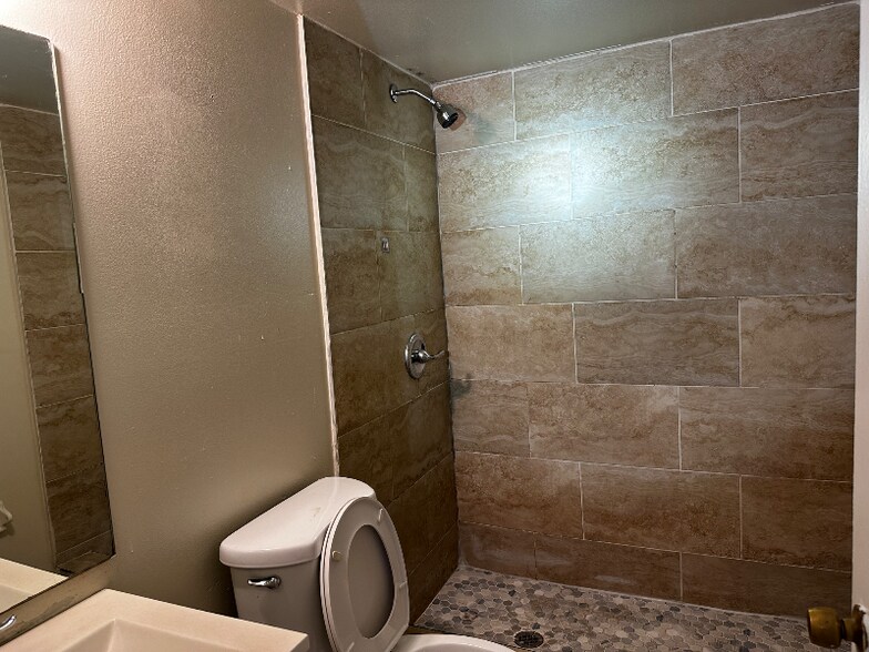 Building Photo - 3527 NW 114th Terrace