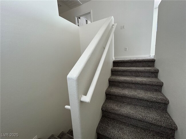 Building Photo - 9949 Cerbat Ct