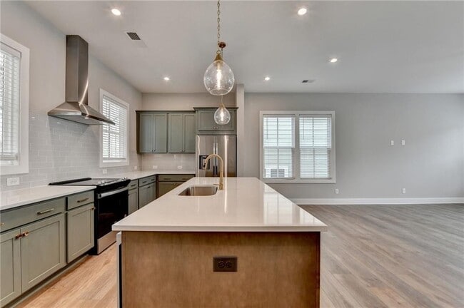 Building Photo - 106 Pinecone Pkwy