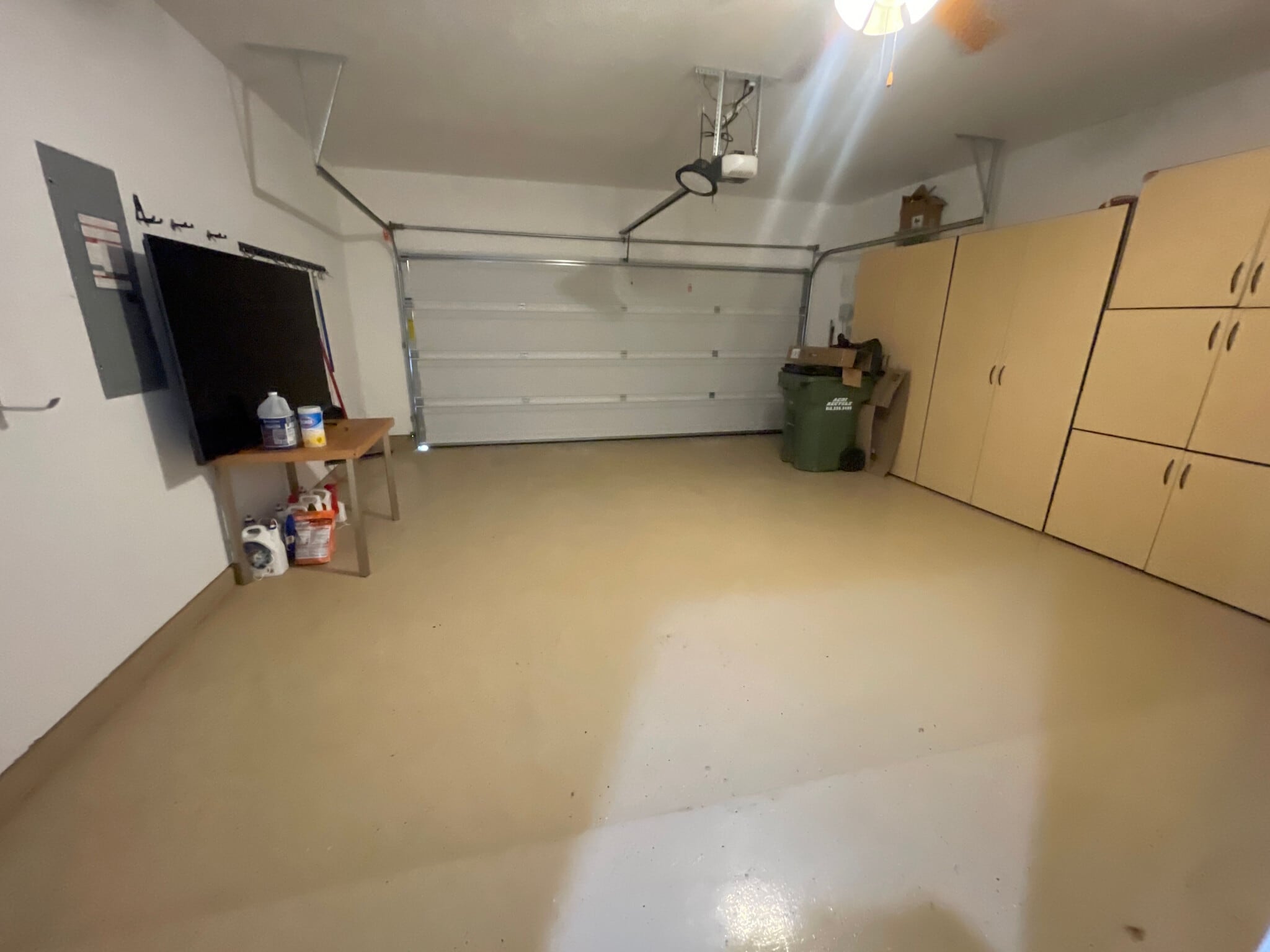 Building Photo - Room in House on Bluewood Bend