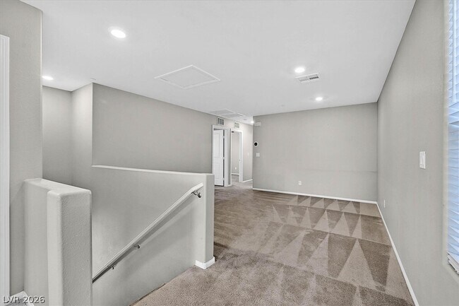 Building Photo - 2823 Turnstone Ridge St