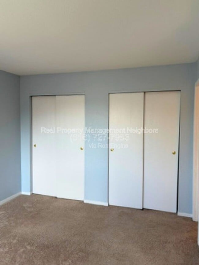 Building Photo - 4326 Norman Dr SE