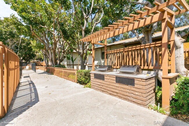 Building Photo - Newly Remodeled 1BD/BA Condo In Mission Va...