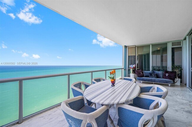 Building Photo - 17121 Collins Ave