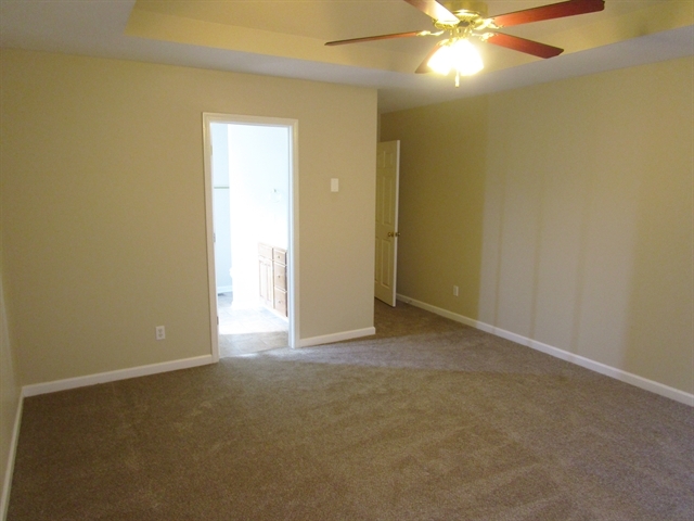 Building Photo - 2905 Runnymeade Dr