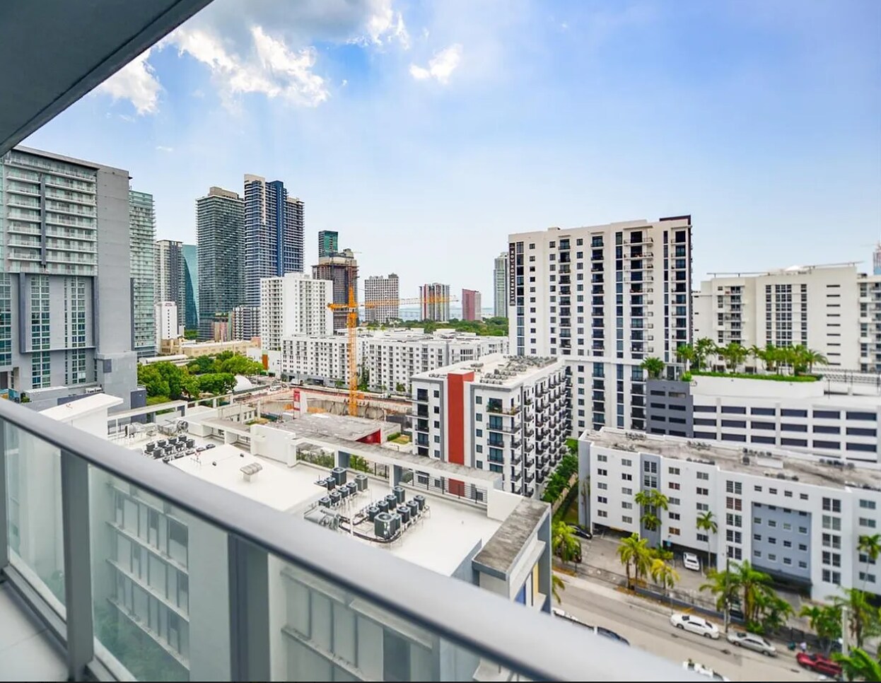 Building Photo - 1010 SW 2nd Ave