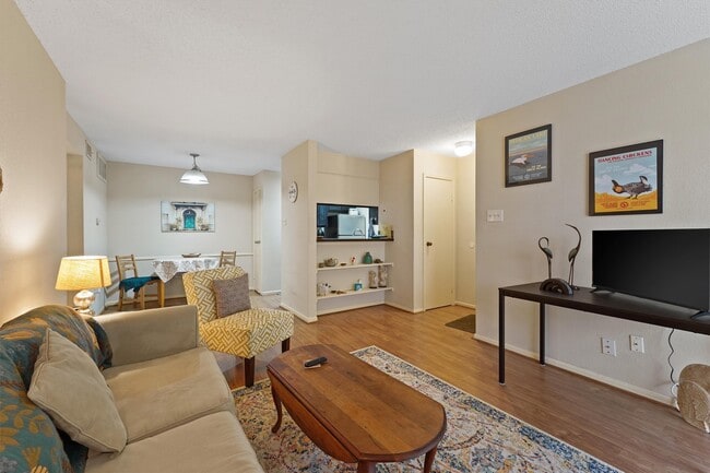 Building Photo - 2120 El Paseo St
