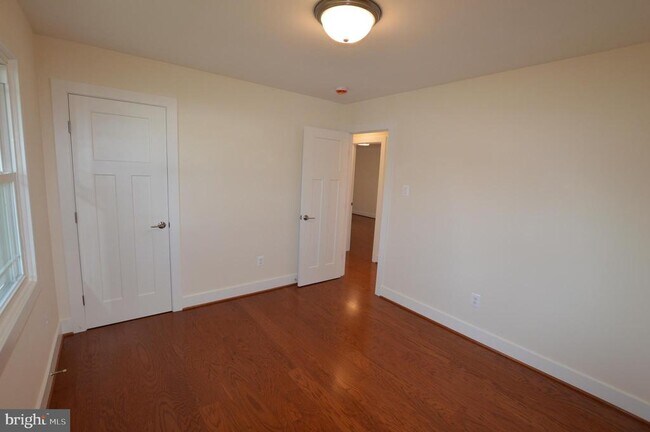 Building Photo - 12116 Whitehall Dr