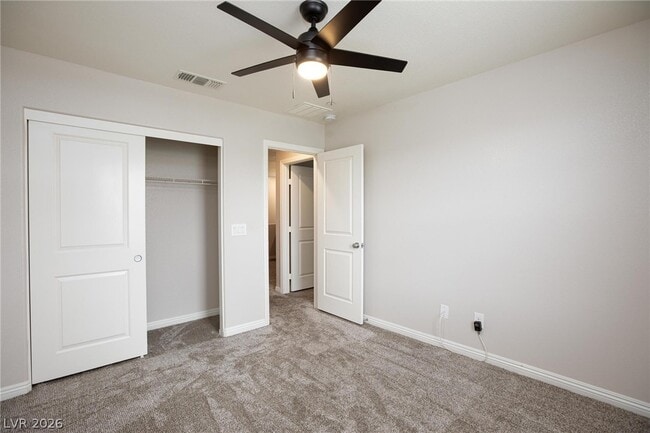 Building Photo - 5327 Lazy Breeze Ave