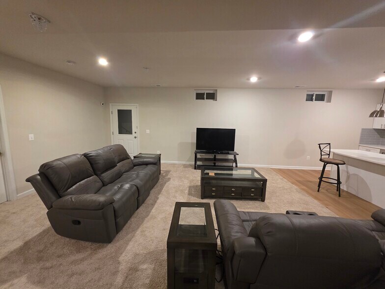 Building Photo - 9902 Obin Ln