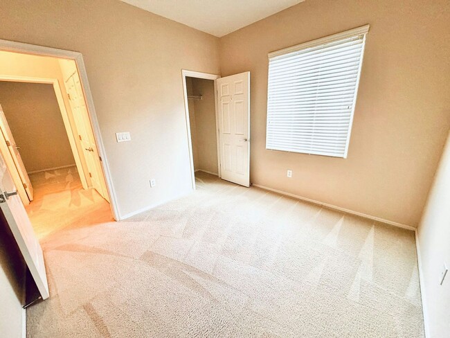 Building Photo - 2529 Nashira St