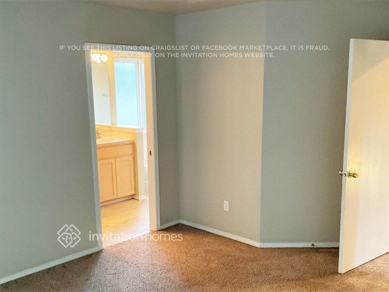 Building Photo - 14903 24th Ave E