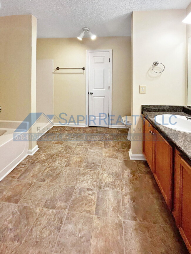 Building Photo - 6060 Capitol Knoll
