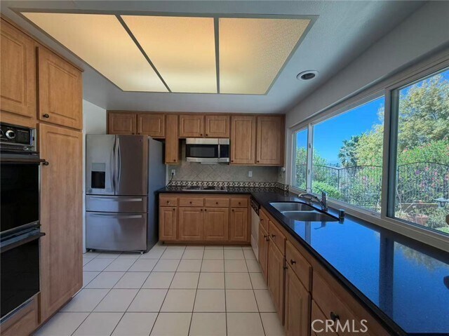 Building Photo - 21549 Ambushers St