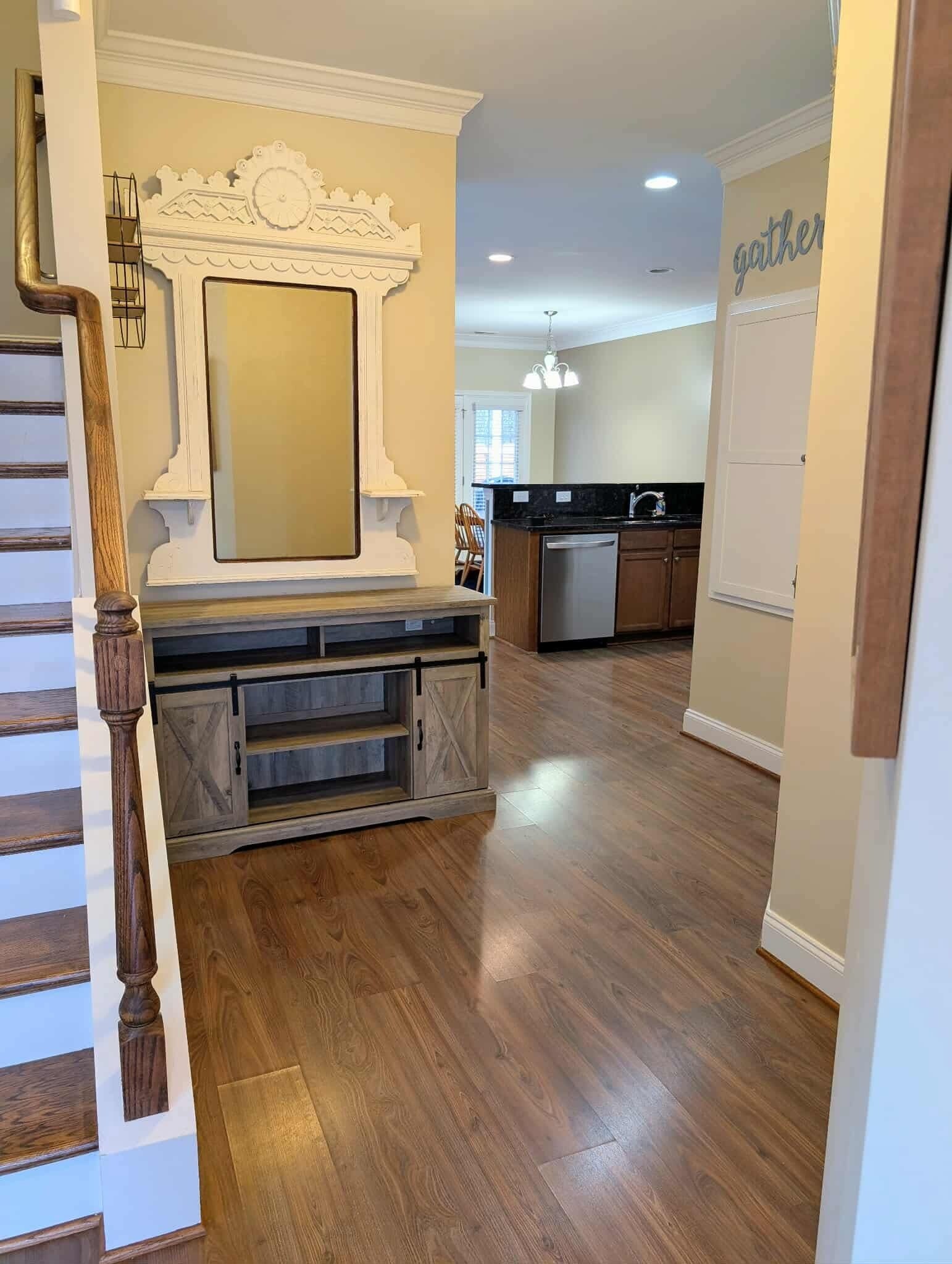 Building Photo - 400 Laurel Leaf Dr