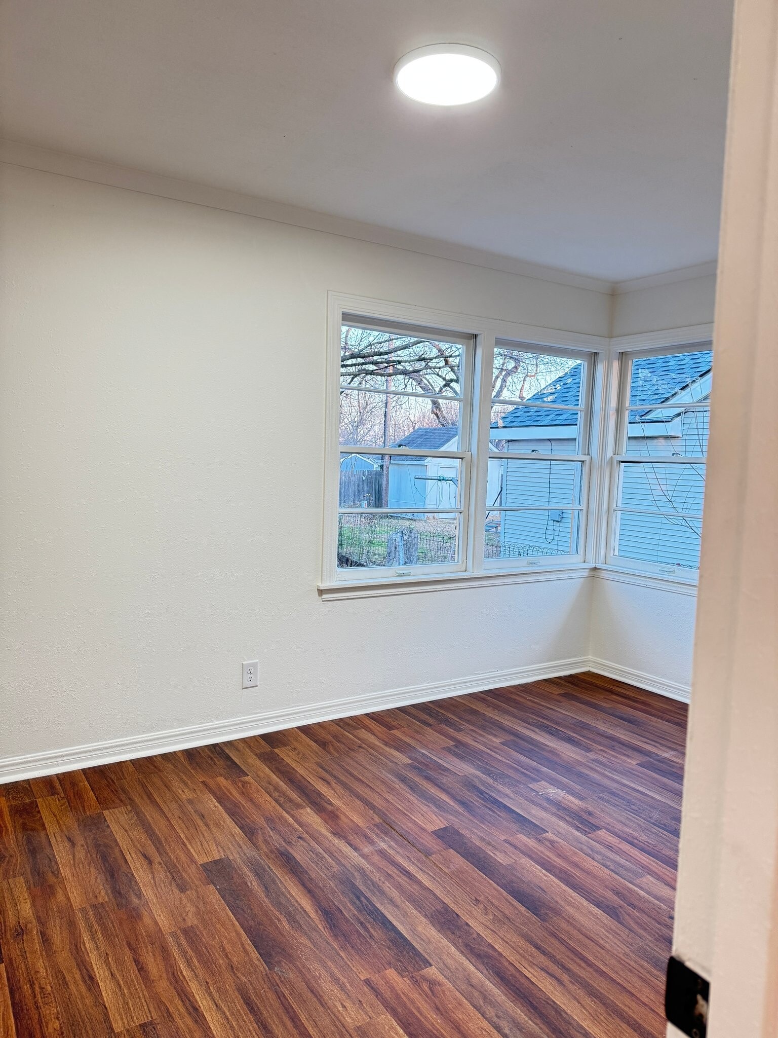 Building Photo - 1436 S Hickory Ave