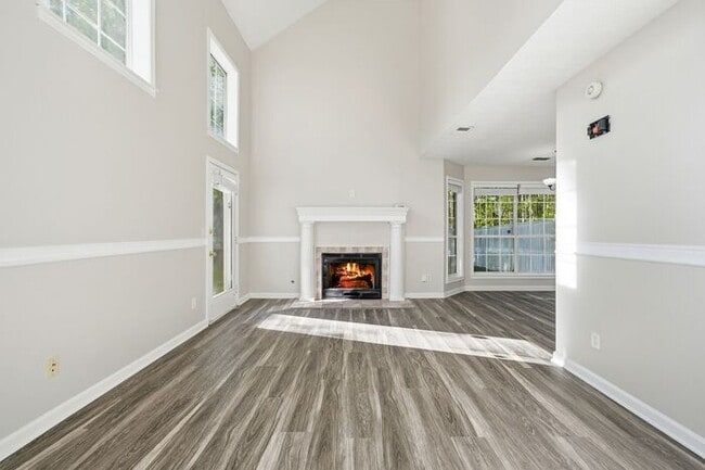 Building Photo - 1442 Parkside Club Dr NW