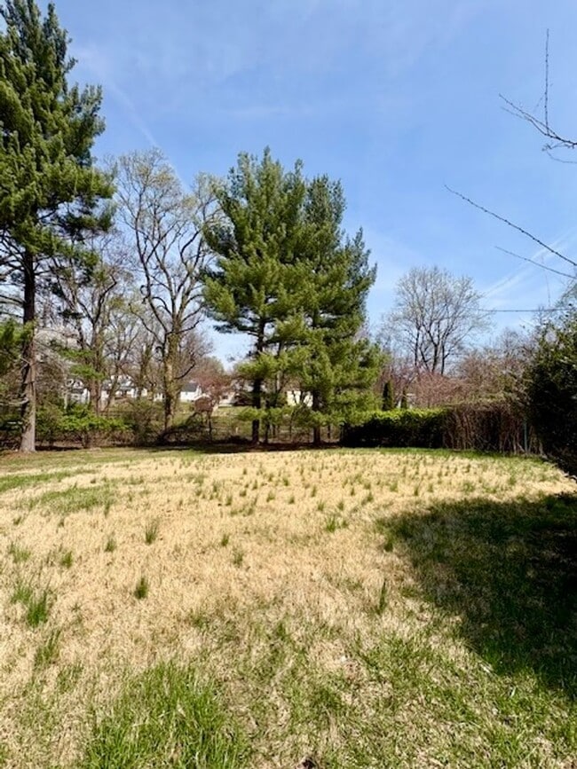 Building Photo - 6007 Crawford Dr