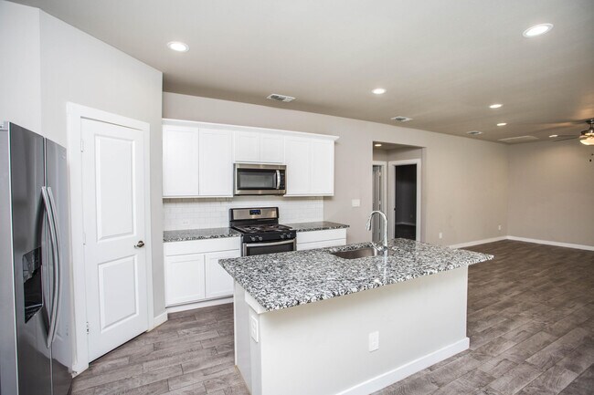 Building Photo - 4717 126th St