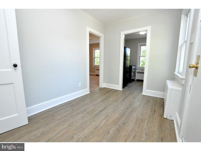 Building Photo - 2221 Marne Hwy