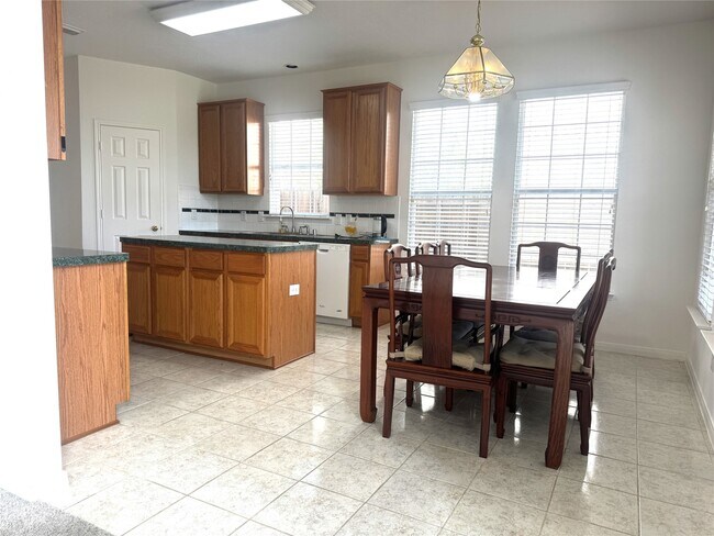 Building Photo - 6611 Sunrise Valley Ln